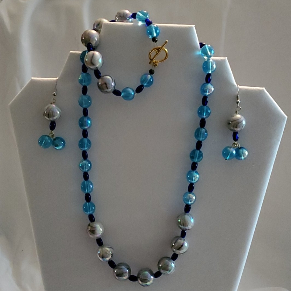 Ocean Blue - Picture 2 of 4